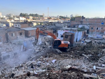 Demolição com Escavadeira em Santa Cruz do Rio Pardo